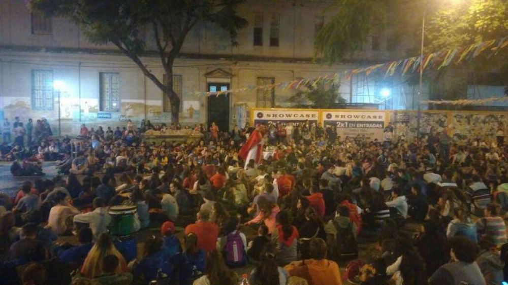 Mons. Mart�n inst� a los j�venes a dar el �S�, como Mar�a