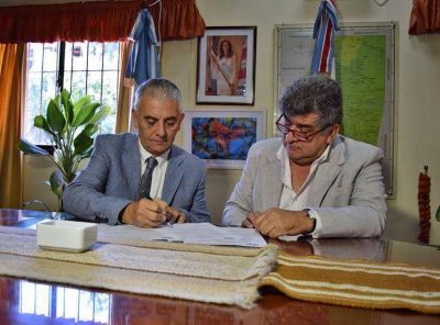 Firman acta compromiso para el relevamiento territorial de comunidades ind�genas en la provincia