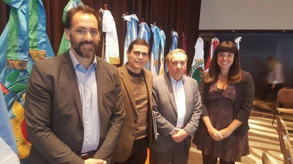 El Secretario de Desarrollo, Ciencia y Tecnolog�a particip� de la Asamblea del COFECYT