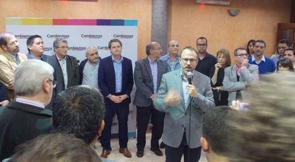 Con Valenzuela y Alex Campbell, Cambiemos lanz� su Mesa de Tres de Febrero