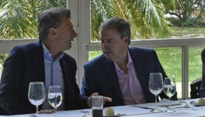 Schiaretti le pidi� a Macri tender la red de fibra �ptica con los gasoductos
