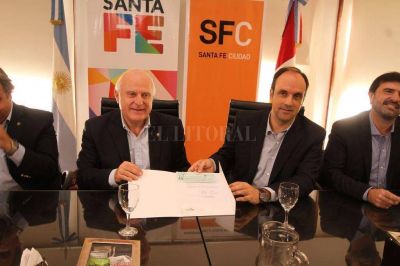 La Provincia aport� 6 millones de pesos para obras de bacheo