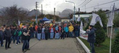 La UOM rindi� homenaje a V�ctor Choque