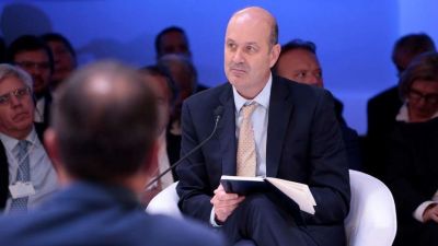 Por la inflaci�n y las tasas de inter�s altas, el mercado espera menos crecimiento