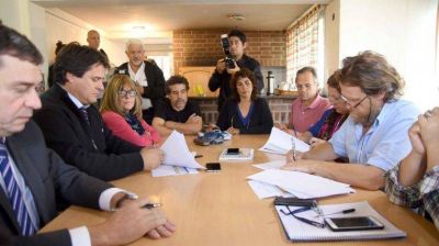 Firmaron el acuerdo y se retoman las clases el lunes
