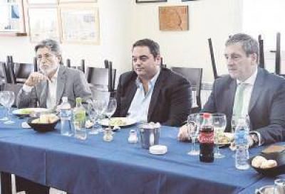 La CGT convalid� la propuesta del Gobierno de establecer negociaciones sector por sector