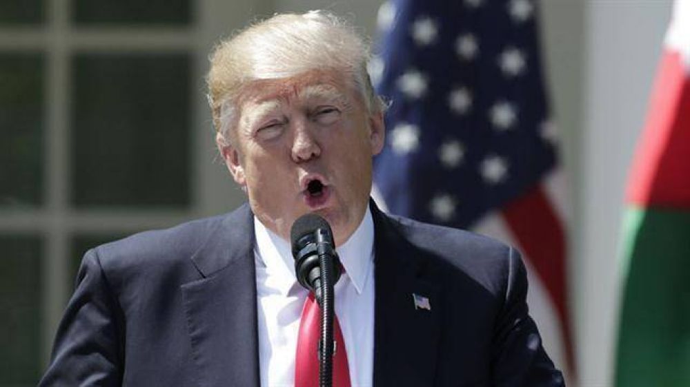 Trump vuelve sobre sus pasos y defiende a la OTAN