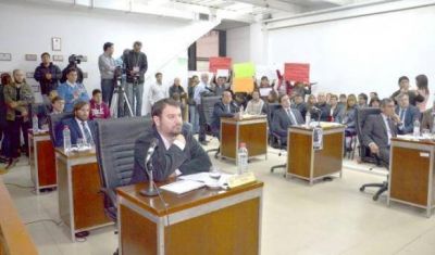 Concejales sesionaron m�s de nueve horas donde aprobaron que Kirchner los convoque a un comit� de crisis