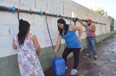 En el Valle y Madryn no habr� agua potable hasta el domingo