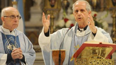 El cardenal Poli preside las celebraciones centrales de Semana Santa