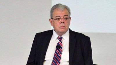 Chubut aparece mencionada en el texto de renuncia de Sureda