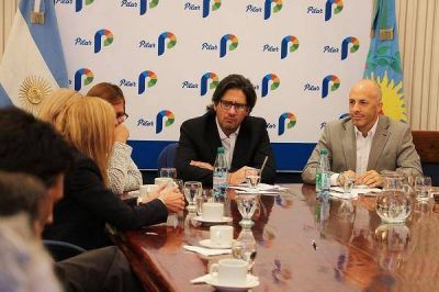 Ducot� junto a Garavano en Pilar