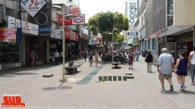 Fiscalizaci�n y Control impidi� a manteros volver a instalarse en la Peatonal
