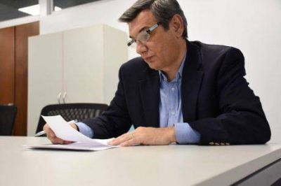 Sergio Buil, diputado nacional, se sum� a los duros cuestionamientos contra Hidr�ulica de Buenos Aires