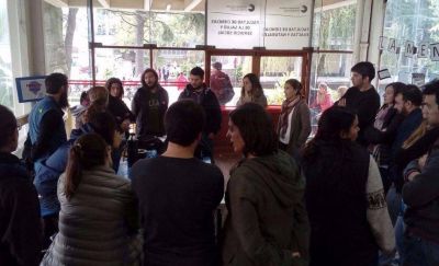 Sin avances con el gobierno, cient�ficos siguen la lucha: se viene la ExpoConciencia