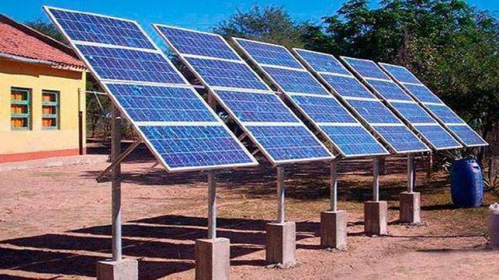 Ms de 14 mil pobladores del Impenetrable tienen servicio de energa elctrica fotovoltaica