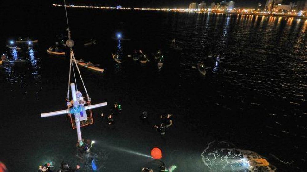 El 14� Via Crucis submarino, �nico en el mundo, se realizar� en Puerto Madryn