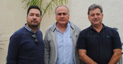 Posiciones cruzadas por la instalaci�n de grandes superficies comerciales