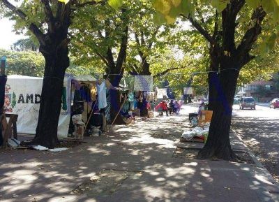 Acampe frente a Casa de Gobierno por cupos laborales