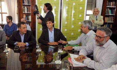 Vidal no va a ofrecer lo que reclaman los docentes y es incierta la paritaria