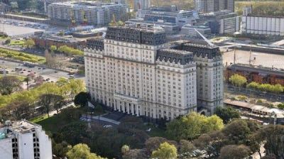 El Gobierno recortar� $4600 millones del Ministerio de Defensa