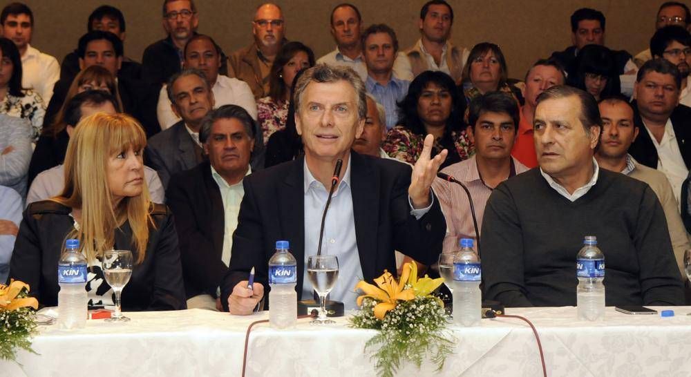 Rosas rompe con Macri, impone su lista para octubre y excluye a Cambiemos