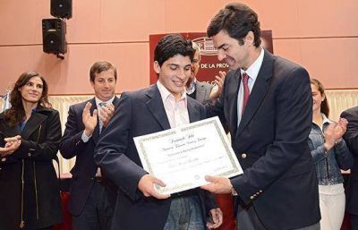 La Provincia entregar� becas educativas a la excelencia