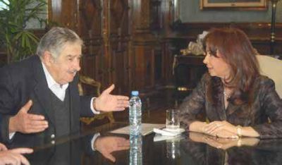 Pepe Mujica pidi� a Cristina por los uruguayos que quieren ir a votarlo