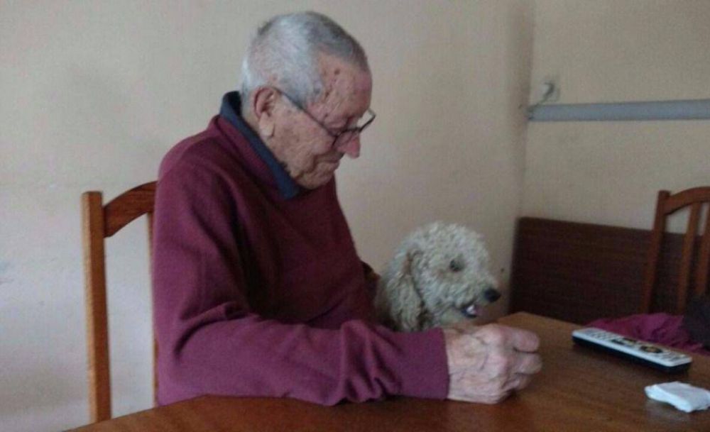 �Pancho�, el jubilado que cobra apenas por arriba de la m�nima y perdi� la cobertura de medicamentos