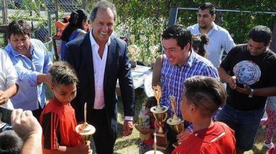 Daniel Scioli admiti� que recorre la Provincia y dio se�ales de una candidatura