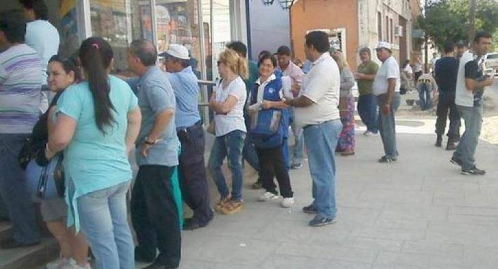 Capital: con paritarias en suspenso, comienza el pago con aumentos