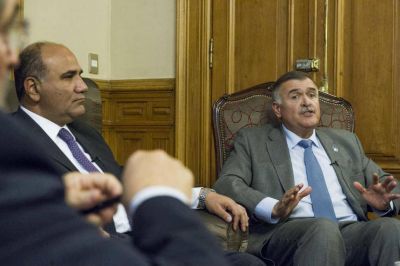 Se acusan de usar pol�ticamente a los inundados