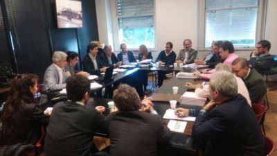 Meridiano V: no se define su apertura y Verna pide una salida pol�tica