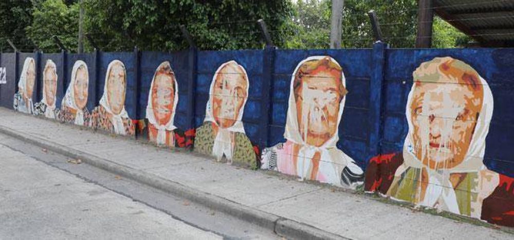 Atacaron el mural de las Madres de Plaza de Mayo