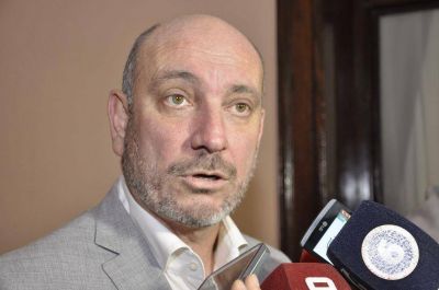 Sigue sin reglamentarse la Ley Antiplus m�dico 