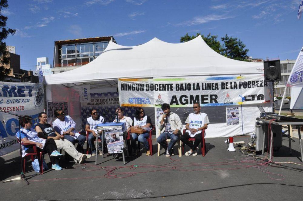 El mi�rcoles los docentes realizar�n asambleas de dos horas por turno en todas las escuelas 