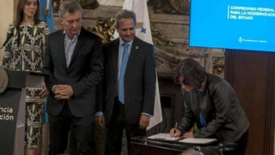 Corpacci firm� convenio para la modernizaci�n del Estado