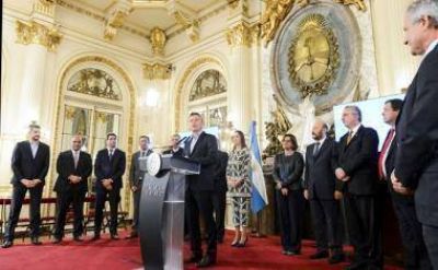U�ac firm� el compromiso para modernizar el estado