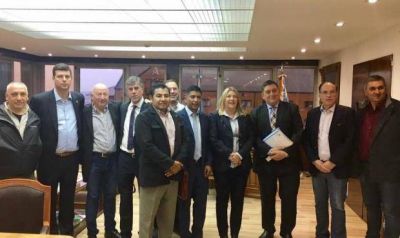 Calisaya destac� la marcha de los programas provinciales �Sacate un 10� y �15 Hogar�