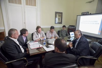 El Ejecutivo envi� a la Legislatura un proyecto para tomar deuda por hasta cuatro mil millones de pesos 