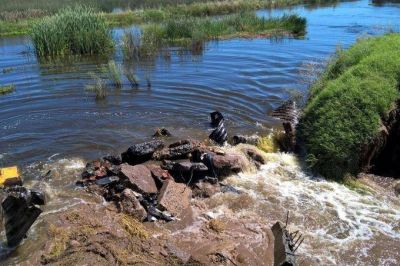 Crecen la tensi�n con Verna: La Pampa presiona para que el agua escurra hacia Buenos Aires