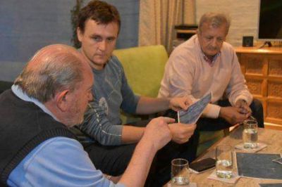 El gobernador pampeano insiste ante el ministro del Interior: �convocar a los gobernadores del Comit� de la Regi�n H�drica�