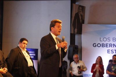 Massa: �El gobierno oculta el presente y el kirchnerismo, causas judiciales�