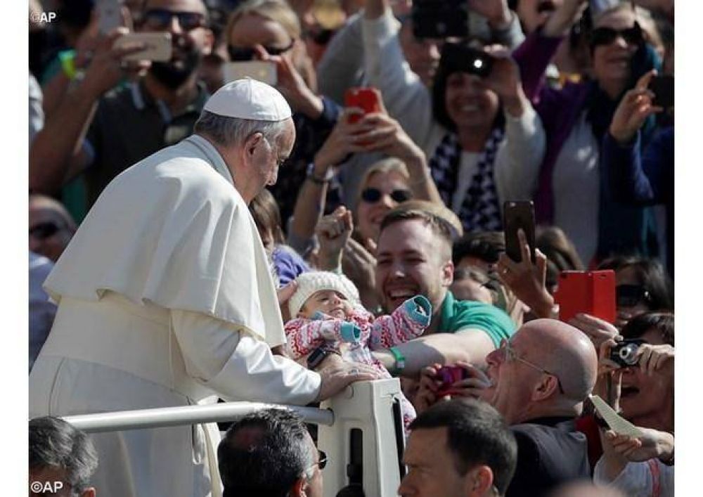 Catequesis del Papa: “Nuestra esperanza se funda en Él, que ha vencido a nuestra acérrima enemiga”