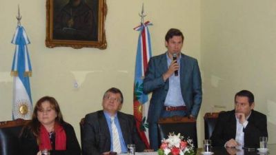 Salud lanz� un protocolo de trabajo para la contenci�n por inundaciones