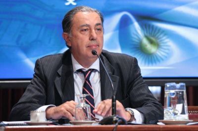 El senador Urtubey avala la decisi�n del Gobernador