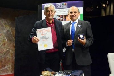 El Gobierno de la provincia impulsar� una pyme para que el tensi�metro se fabrique en San Luis