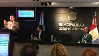 Mestre present� el Plan de Datos Abiertos