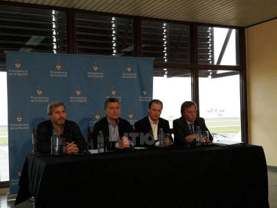 Macri confirm� la licitaci�n del puente Santa Fe- Paran�