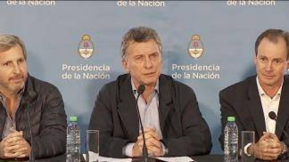 Macri visit� Paran� y reiter� que la paritaria salarial docente �corresponde a cada gobernador� 